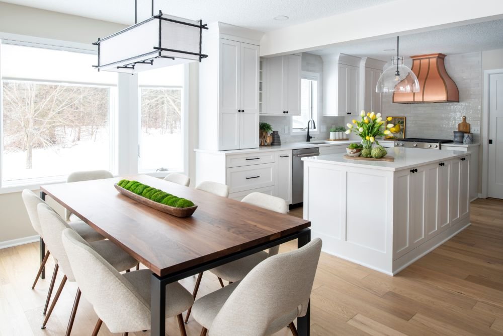 Kitchen & Dining